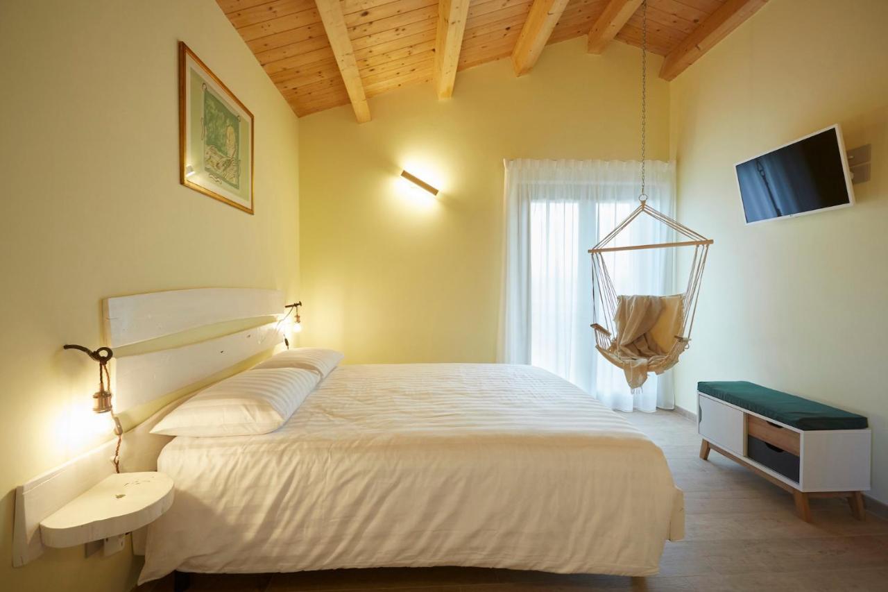 Agriturismo Nido Delle Rondini มาเชราตา ภายนอก รูปภาพ