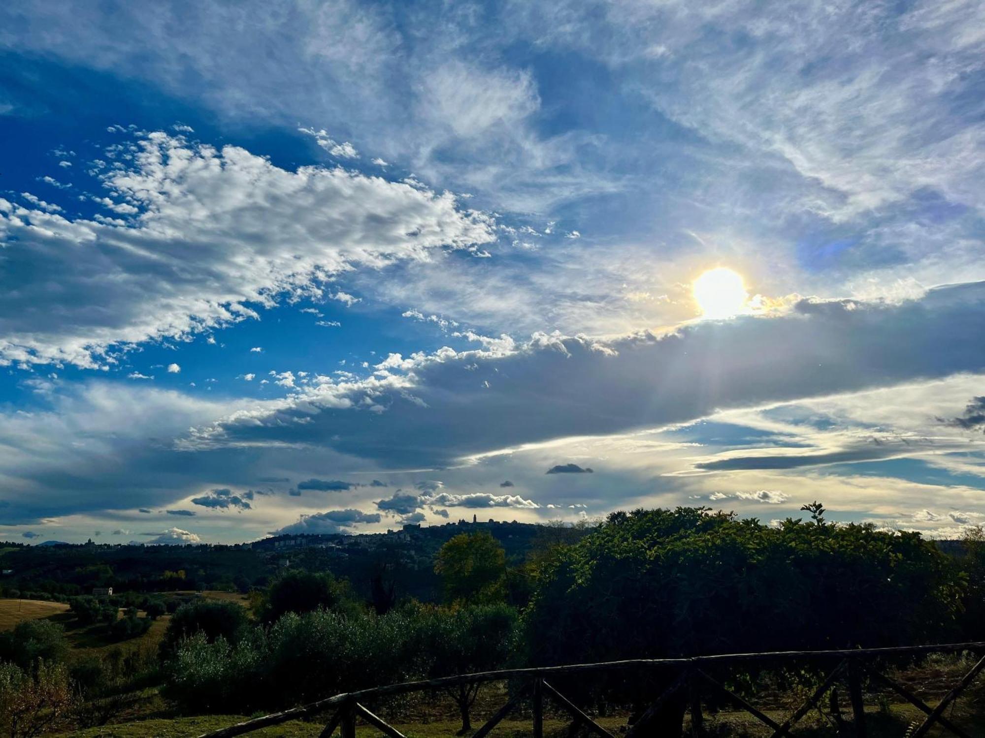 Agriturismo Nido Delle Rondini มาเชราตา ภายนอก รูปภาพ